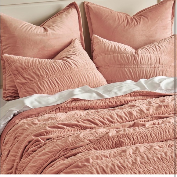 EVERGRACE Velvet Quilt King Size - Quilt and One Sham - Picture 2 of 4